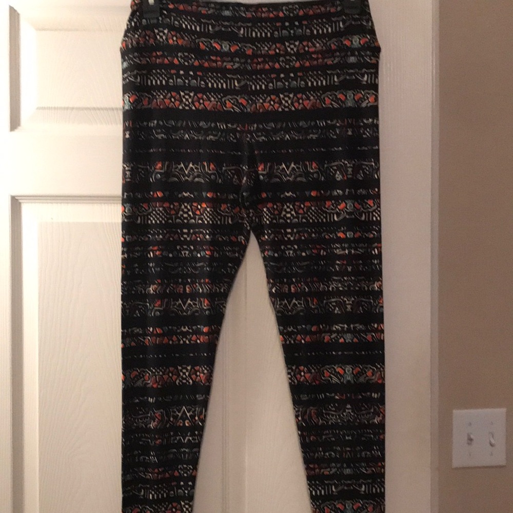 NWOT LULAROE LEGGINGS